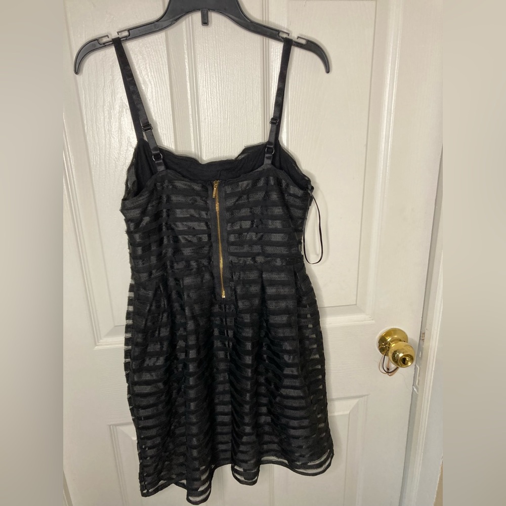 H&M Dress - Picture 3 of 6